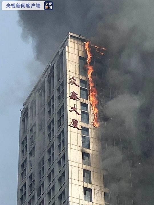 石家莊26層大廈發(fā)生火災(zāi)，無人員傷亡(圖2)